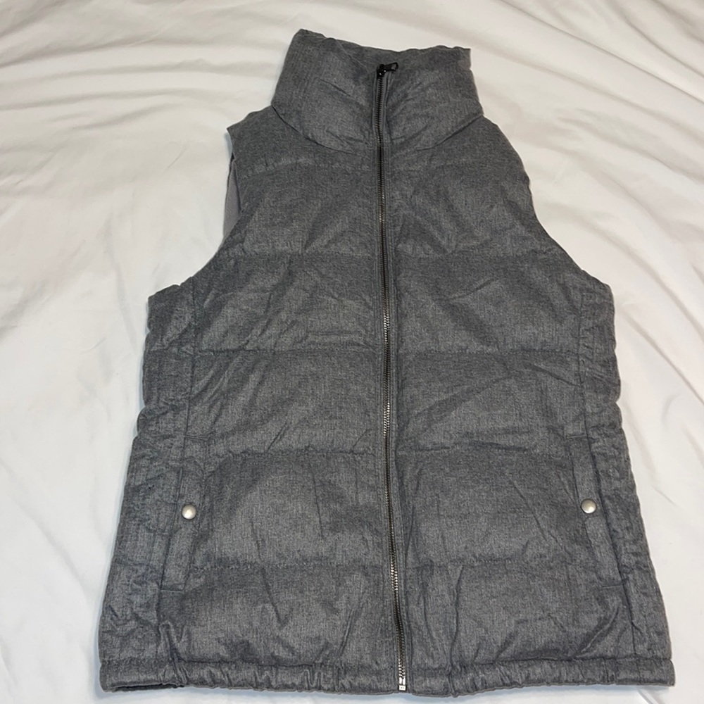 Old Navy grey fleece lined puffer vest